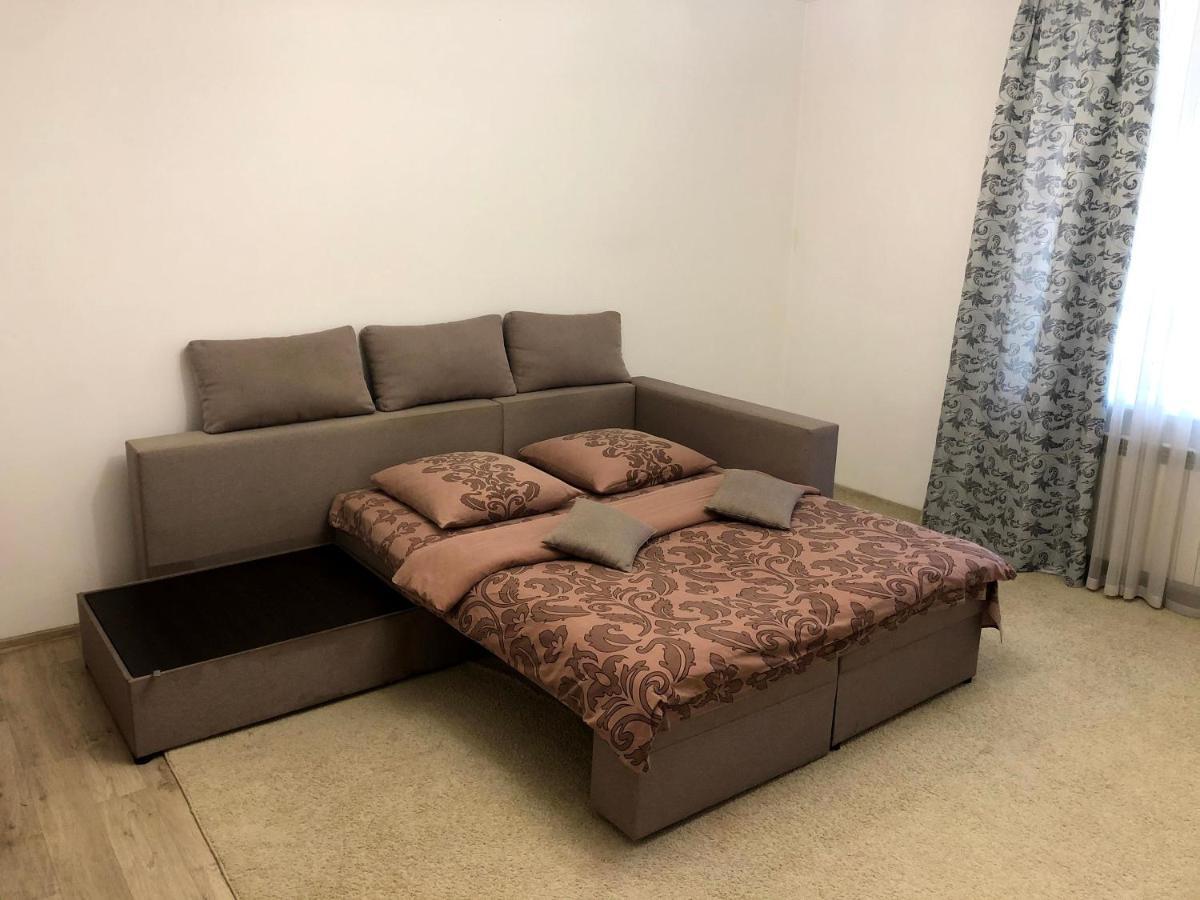 Gil Apartment Квартира В Самом Центре Малая Рафанда Oezjhorod Buitenkant foto